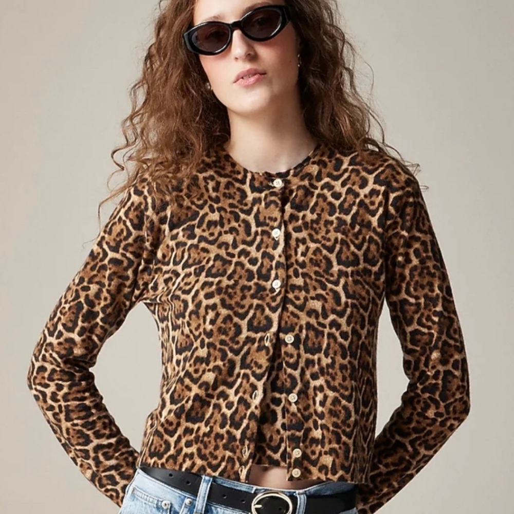 NWT J. Crew Featherweight cashmere cardigan in leopard print Size XS